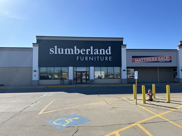 Columbus Slumberland Furniture exterior 2