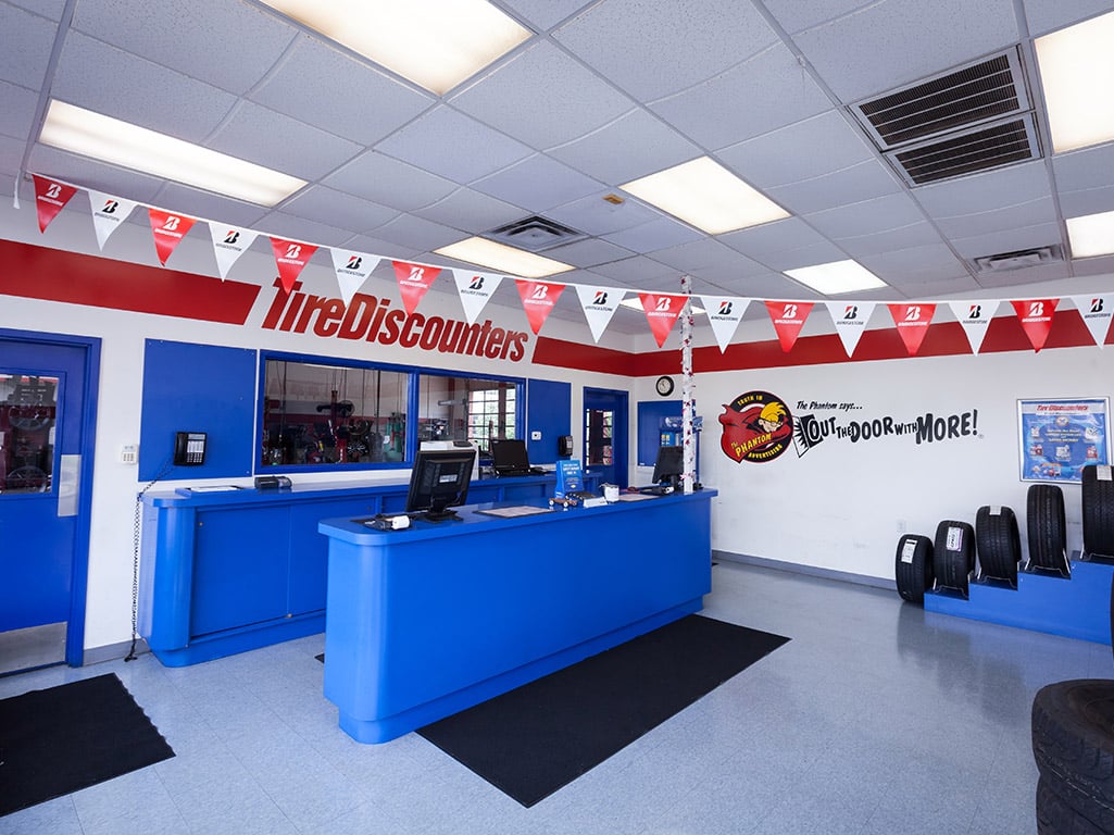 Tire Discounters Lebanon (Columbus) tires, alignment, brakes