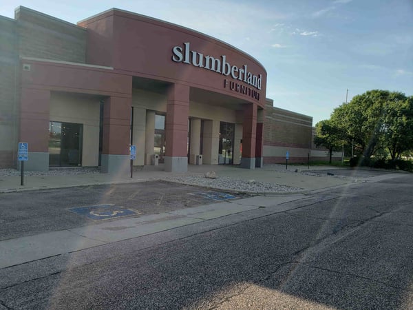 Sioux City Slumberland Furniture exterior 2