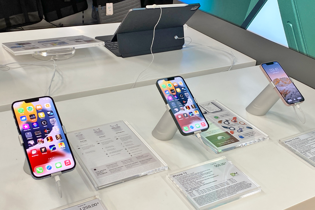 Smartphone Apple iPhone 11, iPhone 12, iPhone 13 - Boulanger Aubagne
