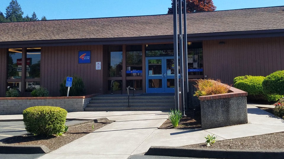 Banner Bank branch in Cottage Grove, Oregon