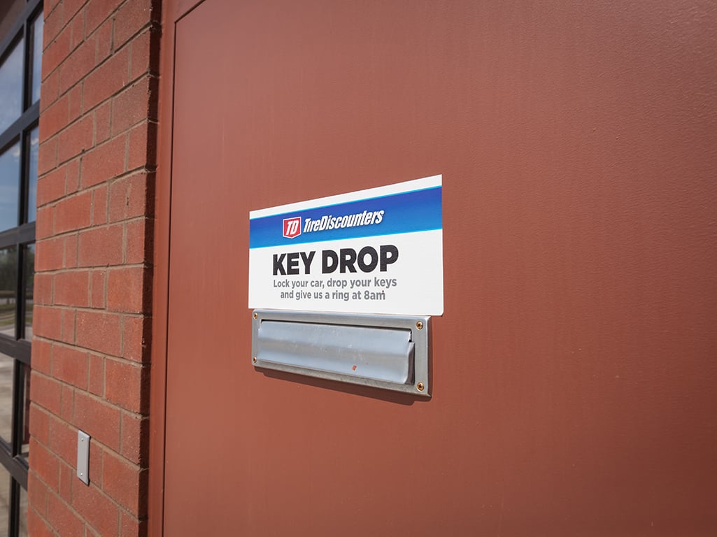 Tire Discounters Spring Hill tires, alignment, brakes, autoglass in Spring Hill, TN