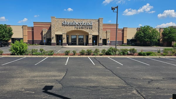 Woodbury Slumberland Furniture exterior 1