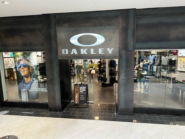 Oakley barton cheap creek mall