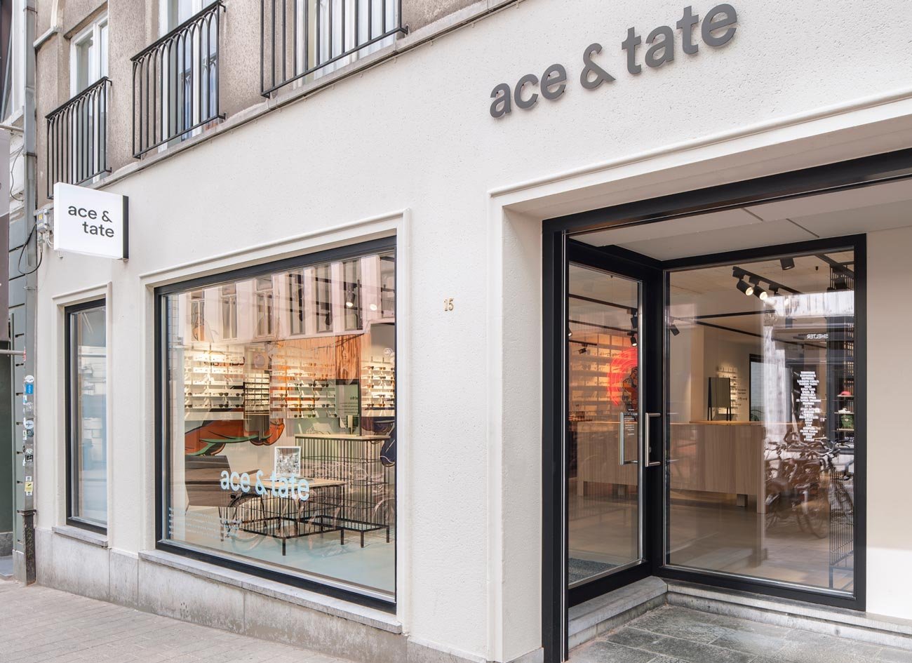 Ace & Tate Sint-Pietersnieuwstraat winkel interieur