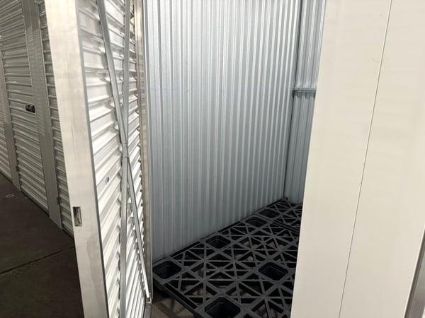 Open Storage Unit