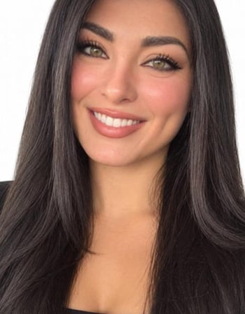 Photo of Sabrina Schmidt