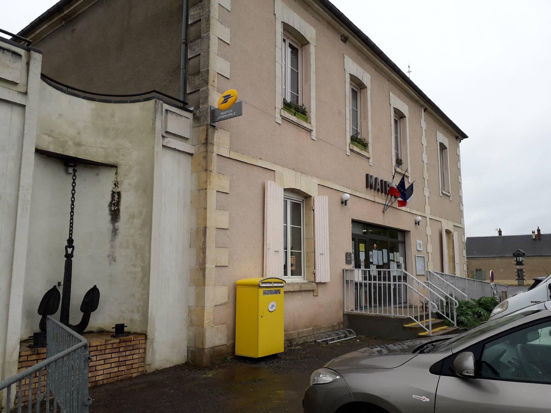 La Poste Agence Communale MARSEILLES LES AUBIGNY Mairie (18320) La Poste