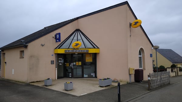 Photo du point La Poste SOUGE LE GANELON