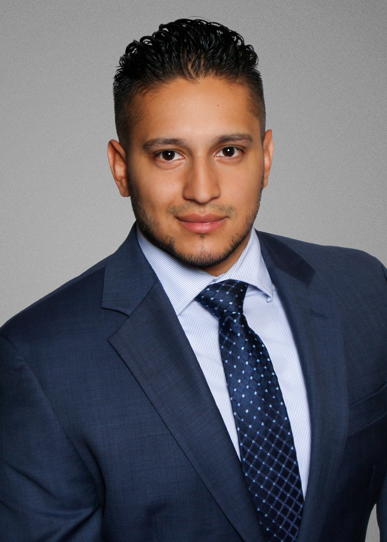 Cesar Loaiza Johnston, RI
