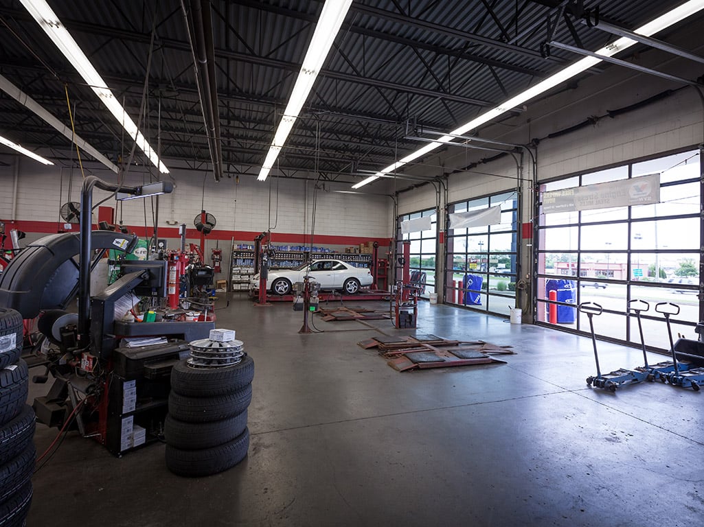 Tire Discounters Winford ByPass tires, alignment, brakes, autoglass in Hamilton, OH