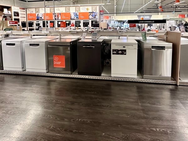 Espace lave vaisselle magasin Boulanger Saint Etienne Villars