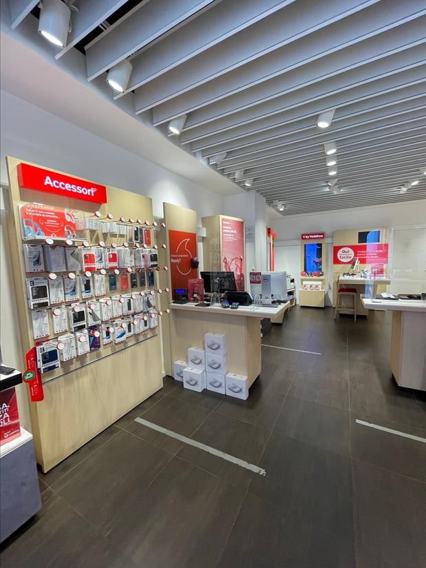 Vodafone Store | Via Torino
