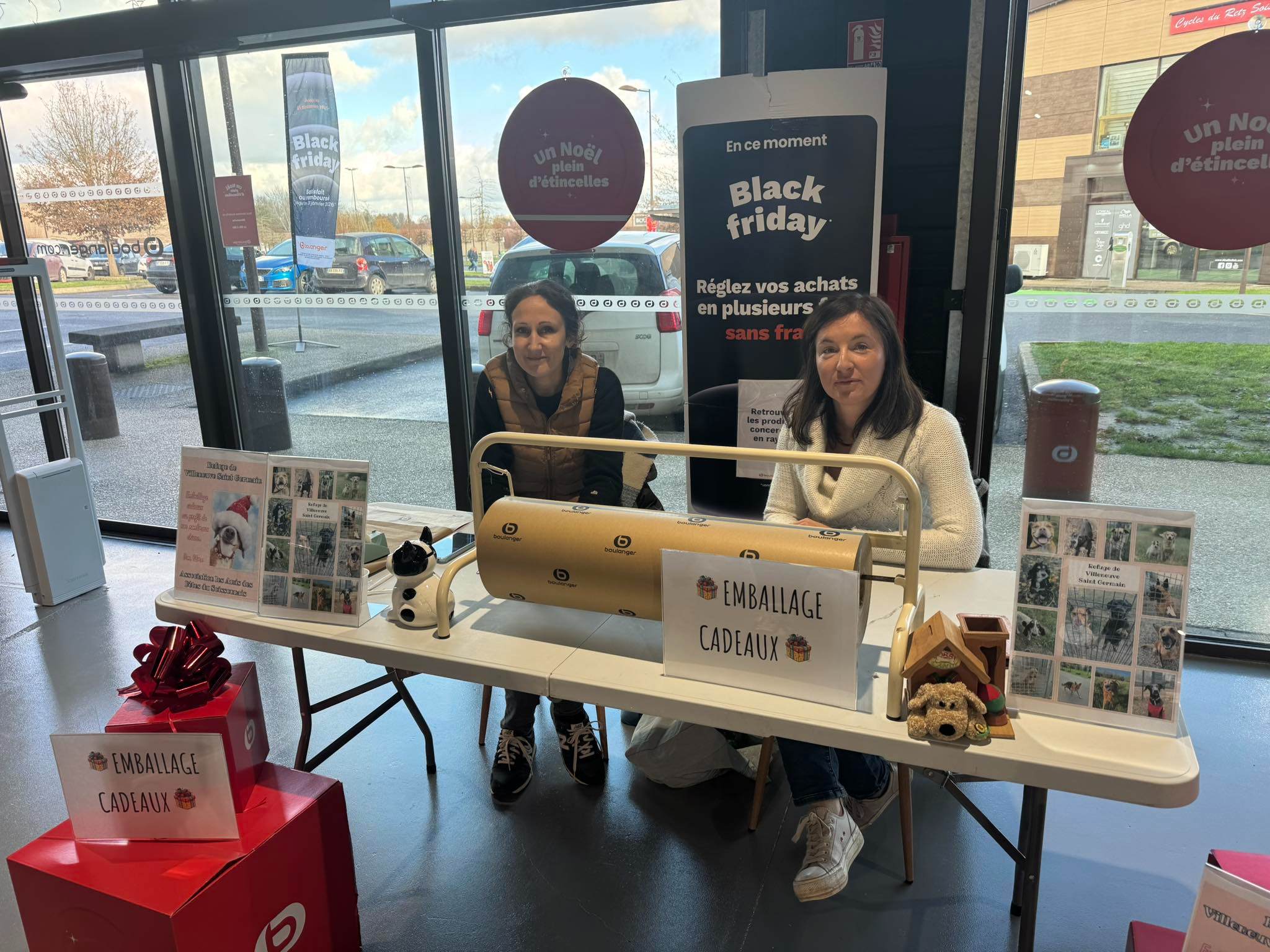 Le refuge de Villeneuve Saint Germain vous attendent en magasin pour emballer vos cadeaux ! Pensez aussi aux loulous a quatre pattes cette année - BOULANGER SOISSONS