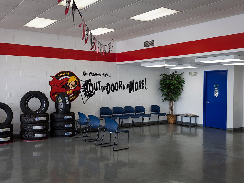 Tire Discounters Winton Road tires, alignment, brakes, autoglass in Cincinnati, OH