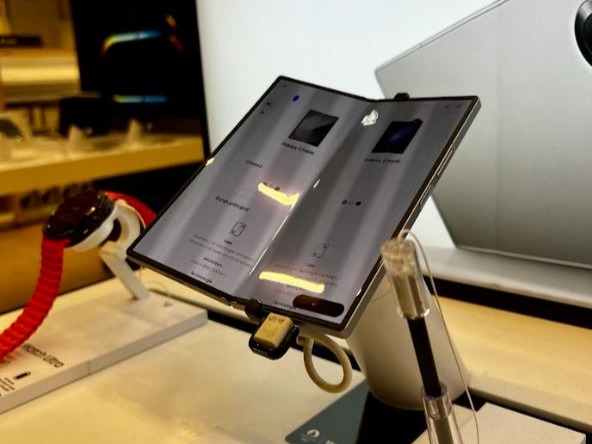 Smartphone Samsung Galaxy ZFold 6 - Boulanger Thiais