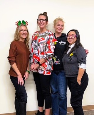 Service Team Johnna, Victoria, Ashley &amp; Gaby