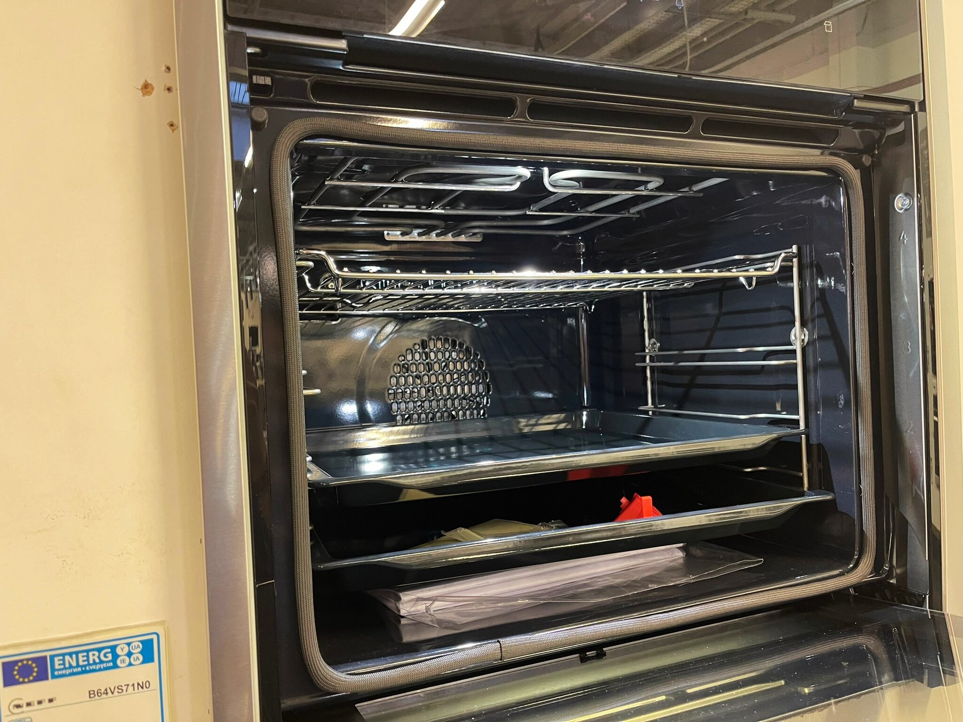 Four ouvert encastrable de chez Boulanger Dijon Toison d'Or