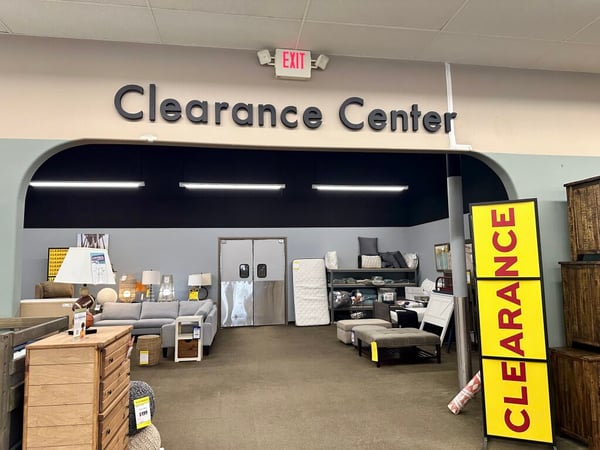 Slumberland Furniture Burlington Clearance Center offering unbeatable deals on sofas, mattresses, dressers, lamps, and more. Shop deeply discounted name-brand furniture and home décor—first come, first served on high-quality pieces at the best prices in Southeast Iowa.