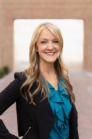 Photo of Kristen Thomas
