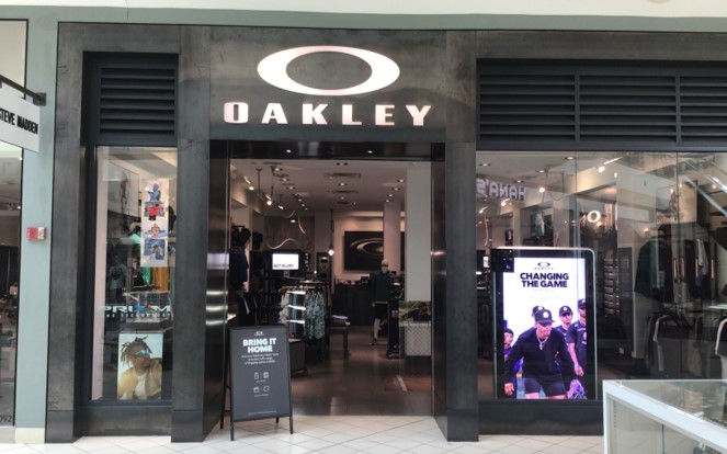 Oakley  Miracle Mile Shops