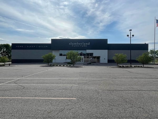 Owatonna Slumberland Furniture storefront