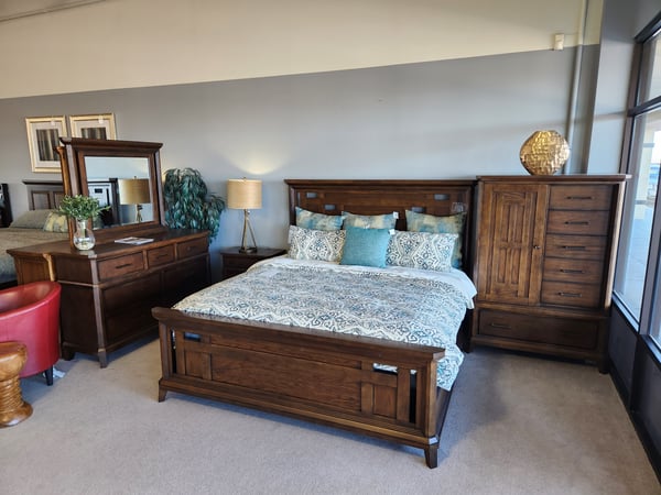 Slumberland Furniture Store in Grand Island,  NE - Bedroom Vignette