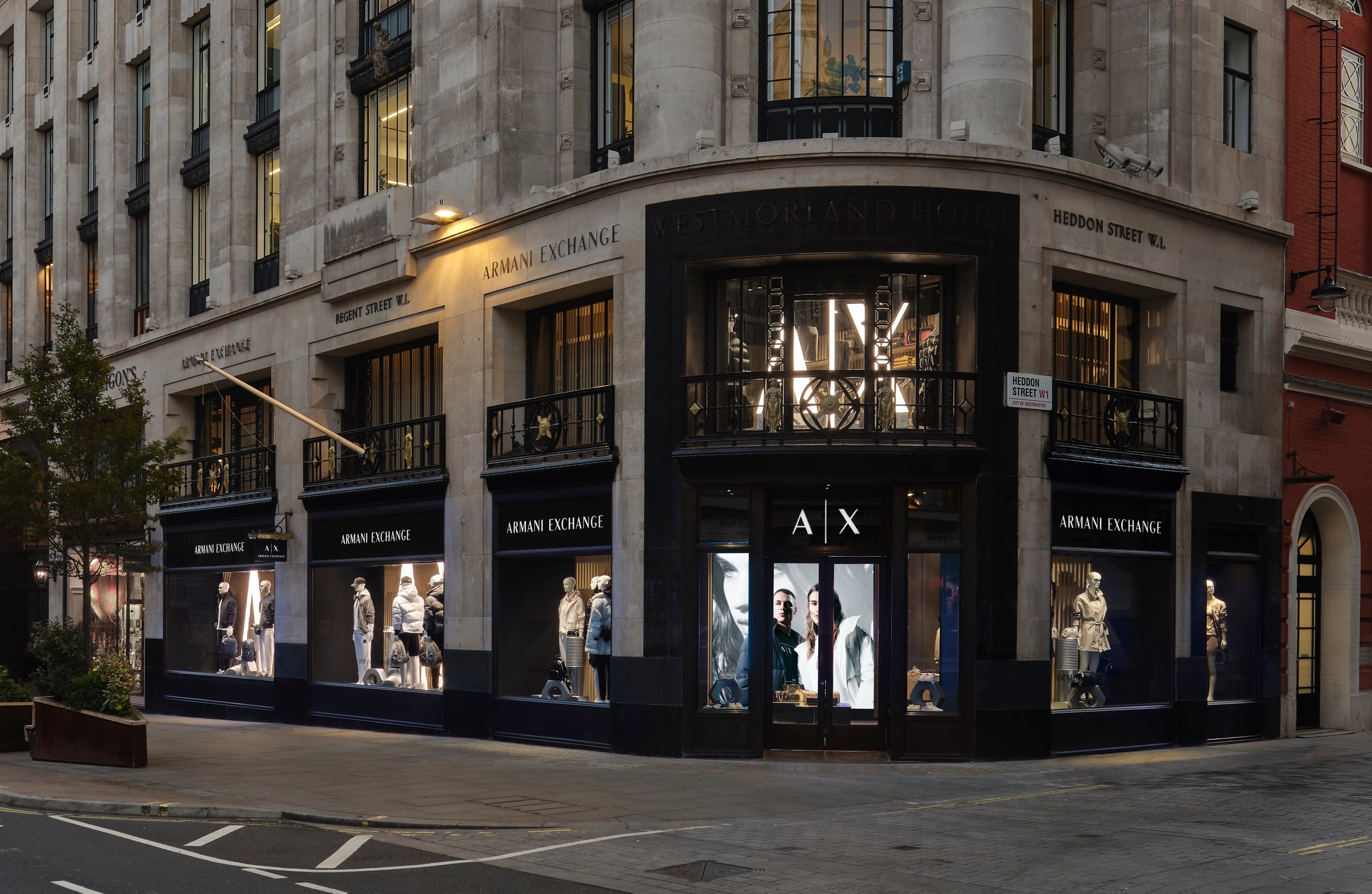 Arriba 48+ imagen armani store london