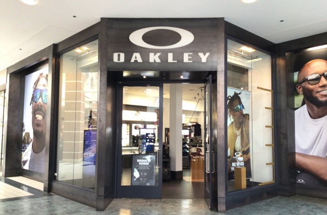 Oakley Store, 548 Brandon Town Center Dr Brandon, FL | Men’s and Women ...