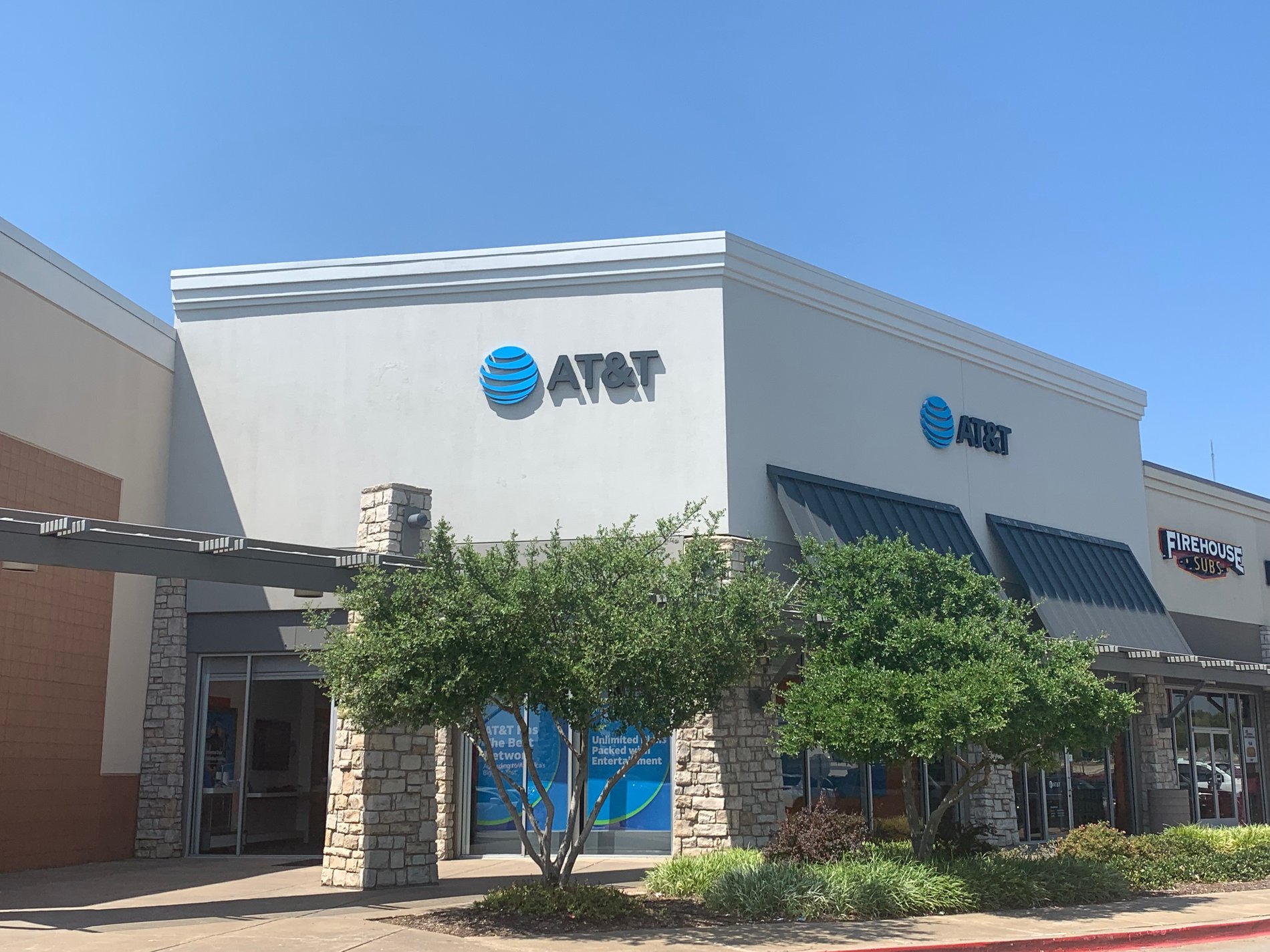 Plaza at Cedar Hill Store Apple iPhone 12 and Samsung Devices Cedar