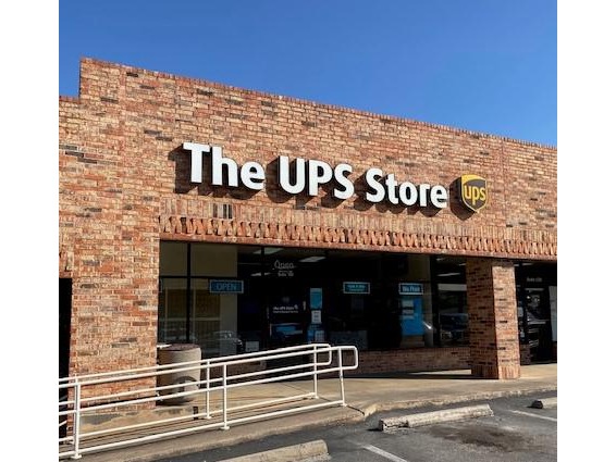 Facade of The UPS Store Westgate Shopping Center