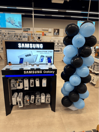 Mise en avant de la gamme Galaxy de Samsung, smartphones, montres connectées et écouteurs sans fil Boulanger Terville Thionville.