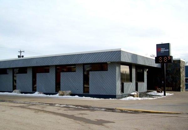 Exterior image of First Interstate Bank in Edgemont, SD.
