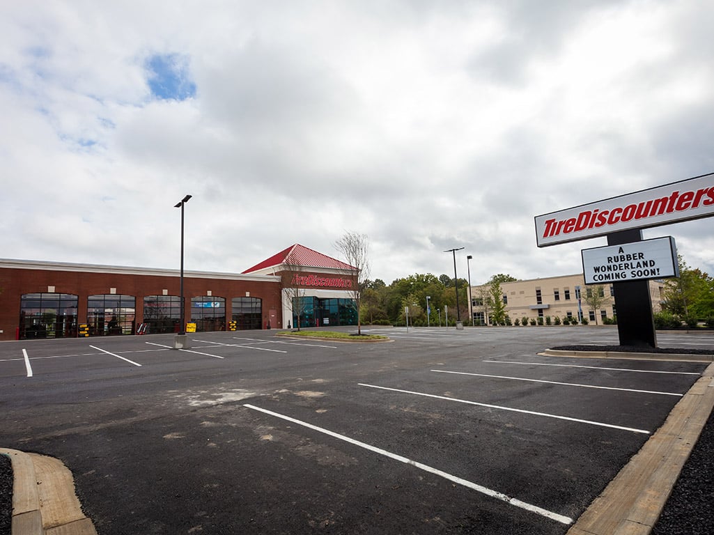 Tire Discounters Brentwood East tires, alignment, brakes, autoglass