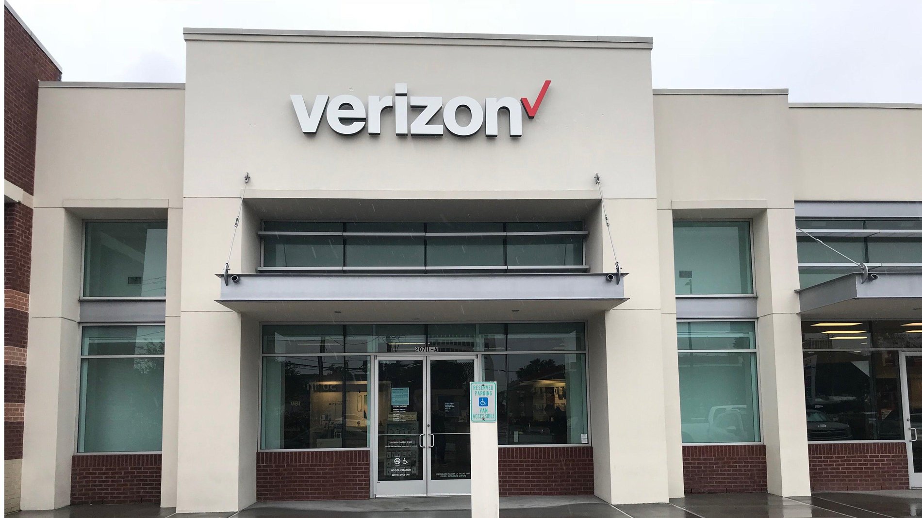 verizon business store near me