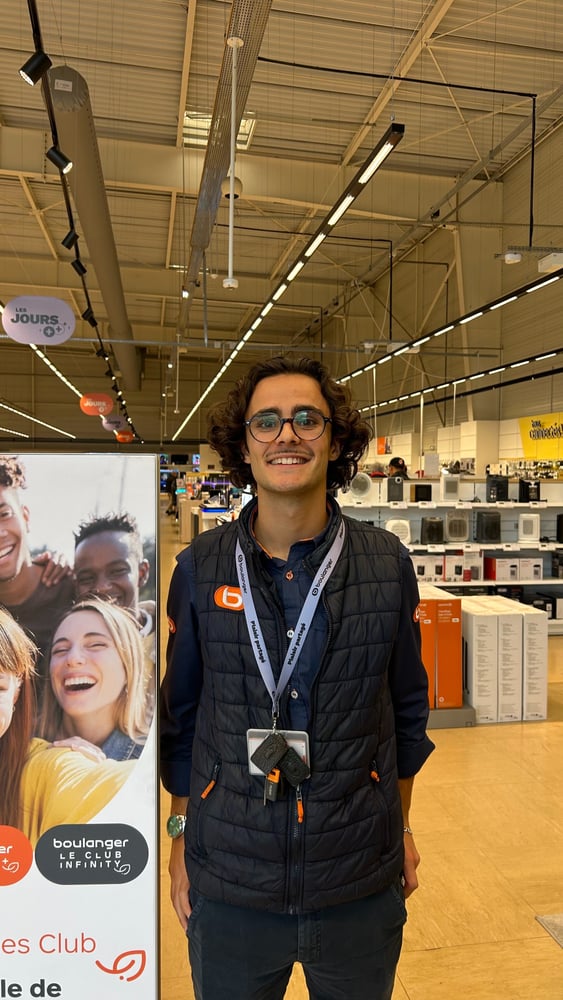 Tom - Manager Commerce