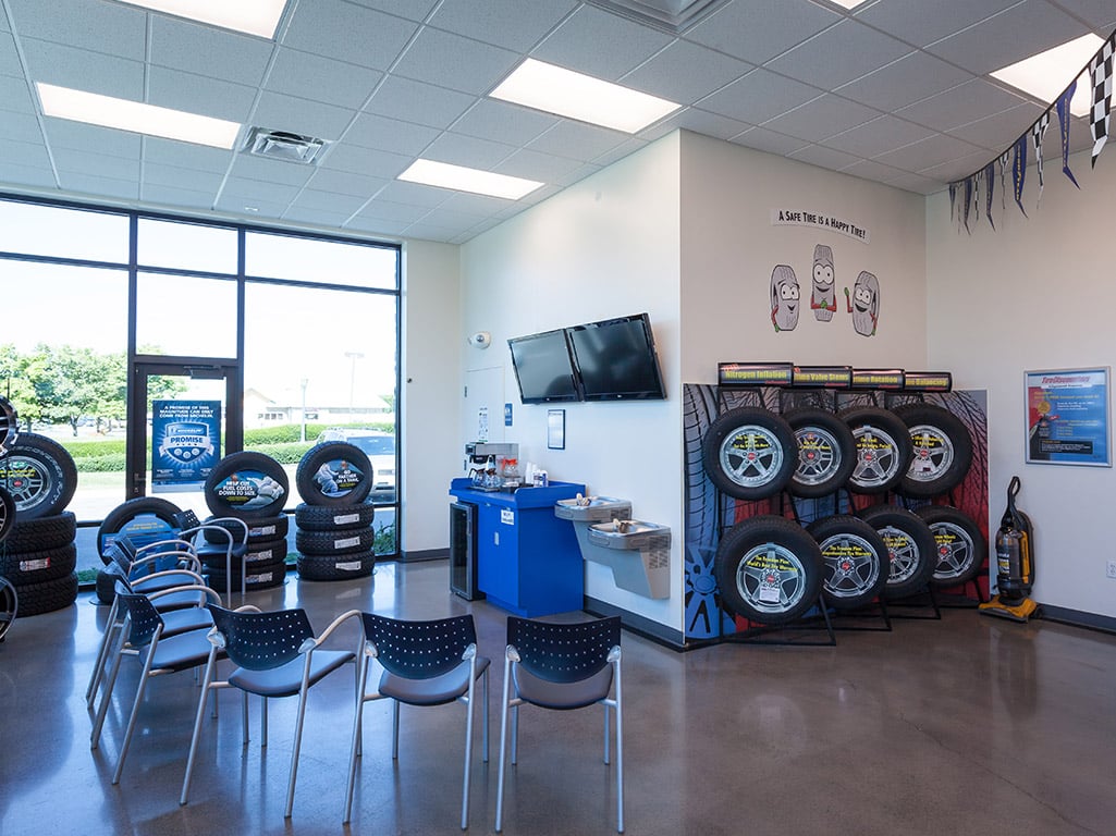Tire Discounters Carriage Place tires, alignment, brakes, autoglass in Columbus, OH