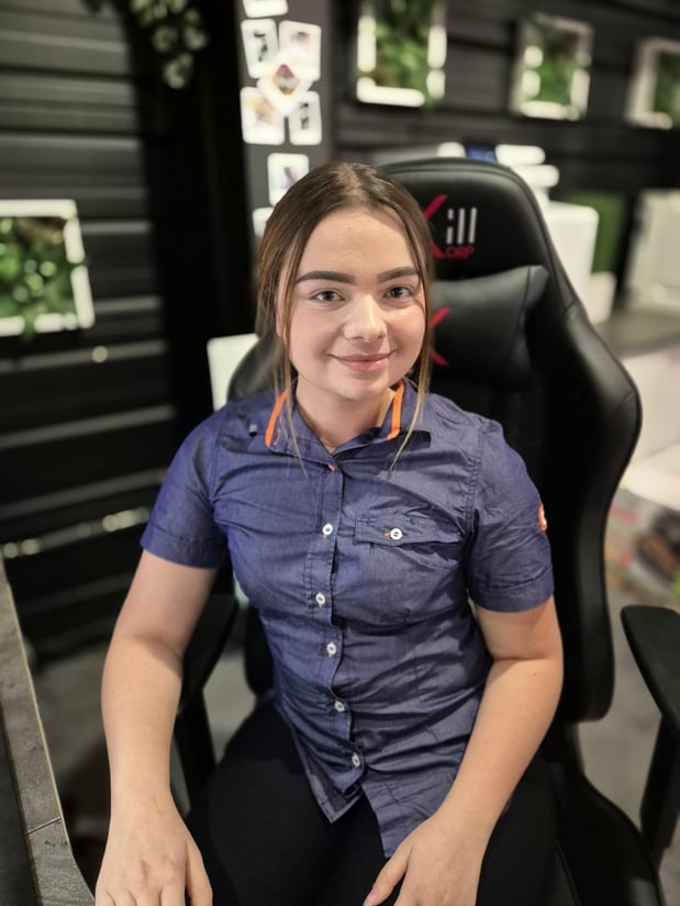 Léa, conseillère accueil client et financement Boulanger Pontarlier