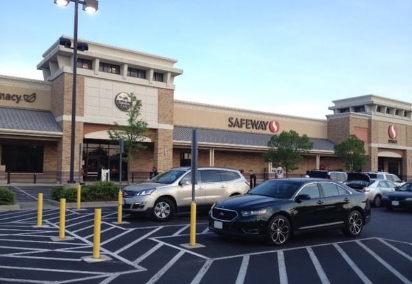 Safeway Store Front Picture at 3051 Waldorf Market Place in Waldorf MD
