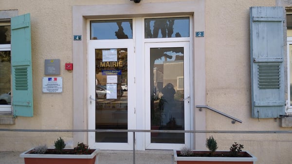 Photo du point La Poste Agence Communale VORAY SUR L OGNON Mairie