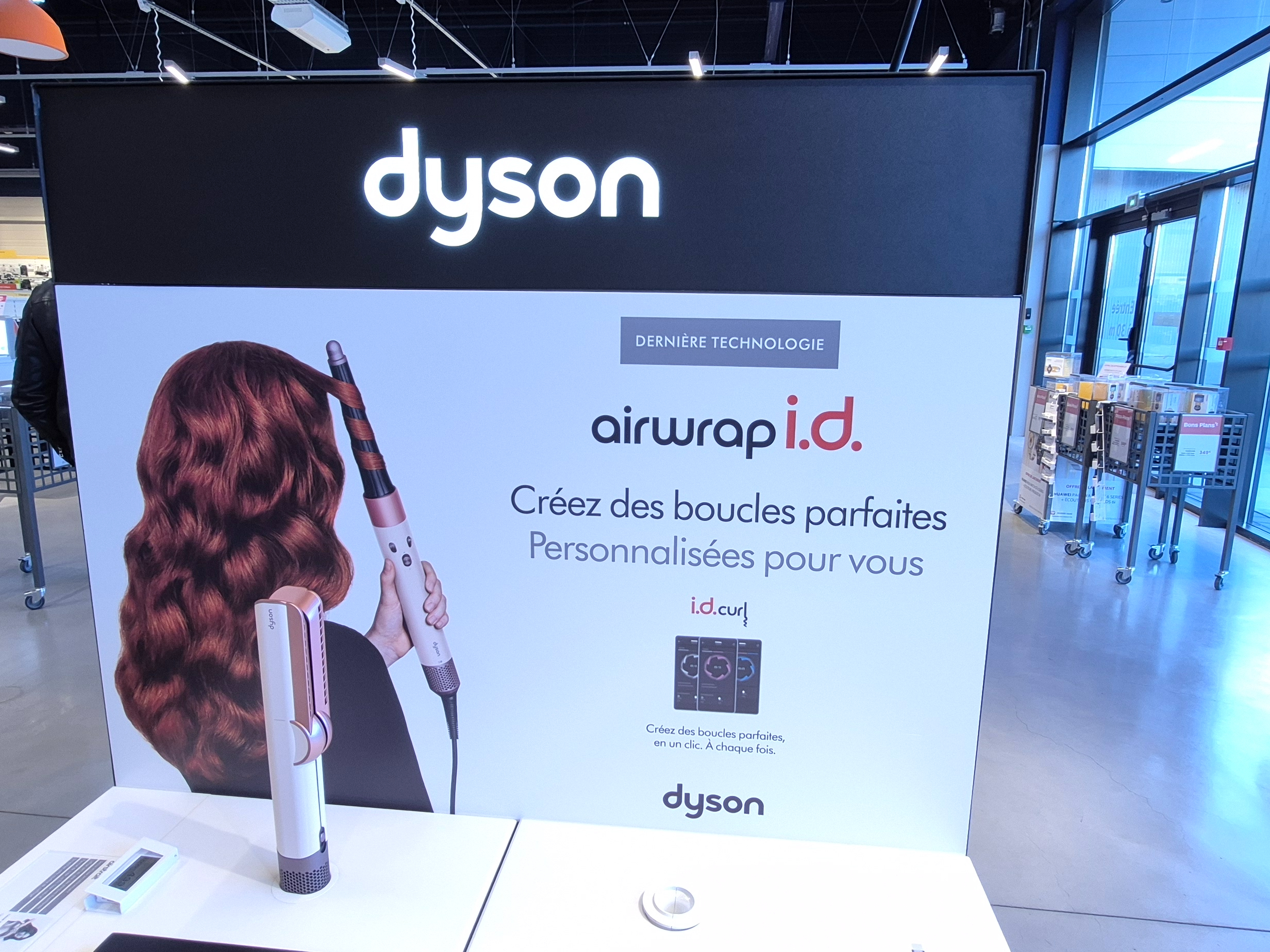 AirWrap et Airstrait de Dyson- Boulanger Vendenheim Reichstett