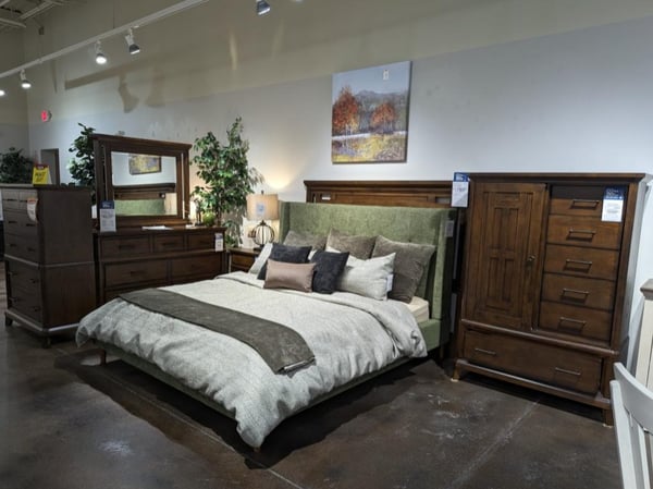 Slumberland Furniture Store in Galesburg,  IL - Bedroom vignette