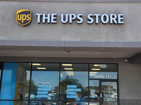 Facade of The UPS Store Peoria
