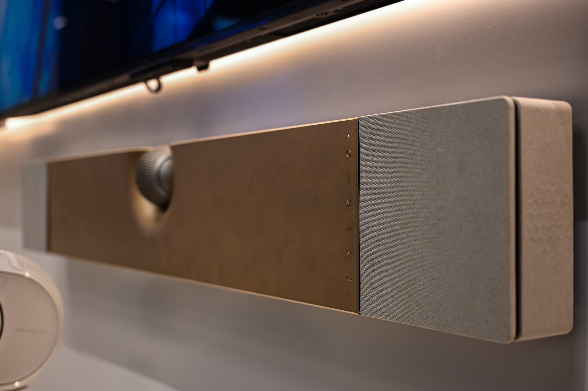 Barre de son DEVIALET Dione Opéra de Paris Boulanger Toulon La Garde