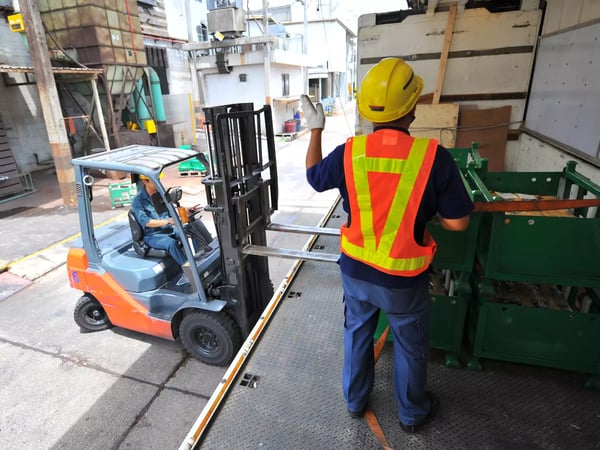 12 Forklift Hand Signals Every Operator Should Know