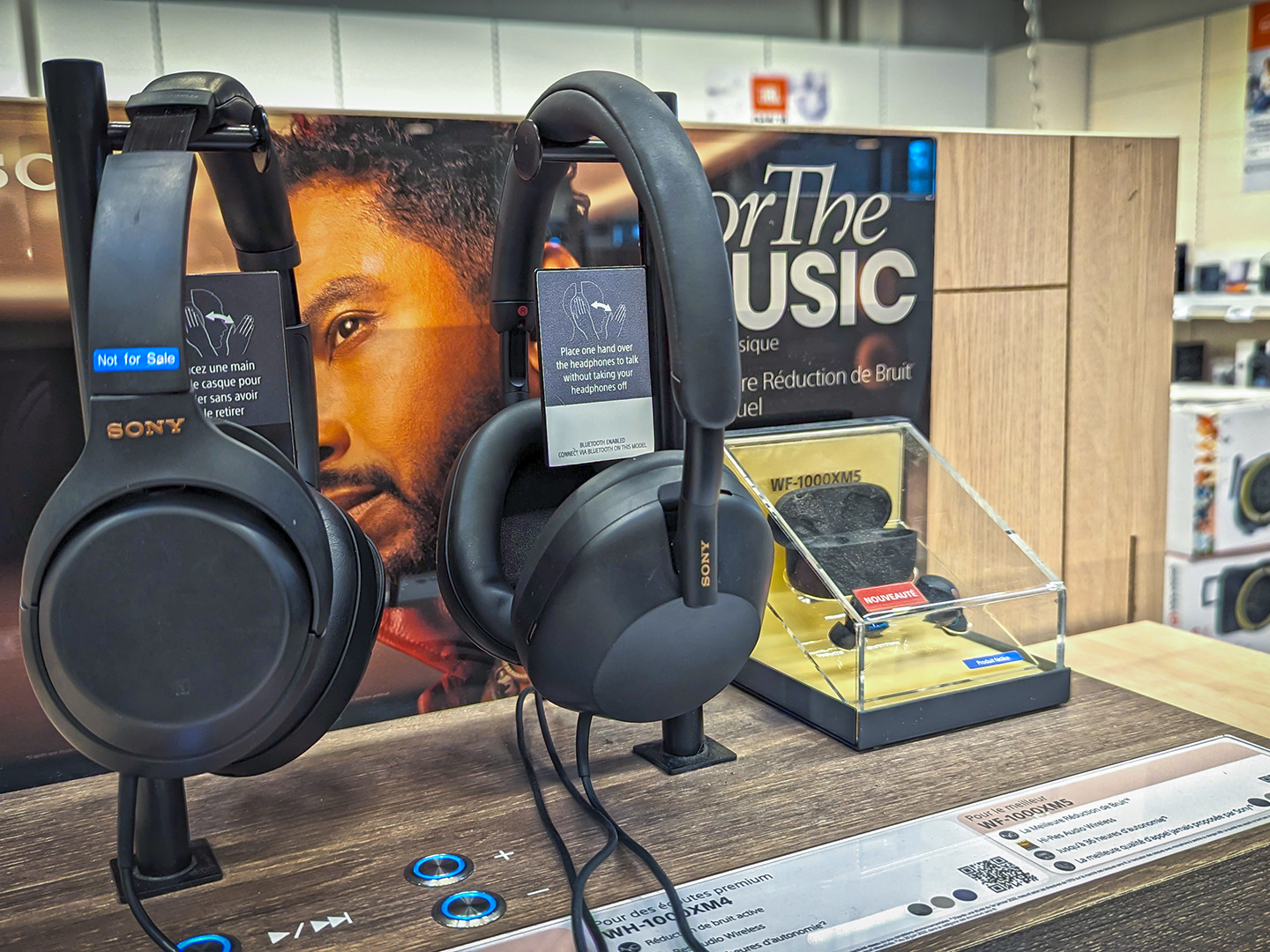 Casque audio Sony au magasin Boulanger Mâcon.