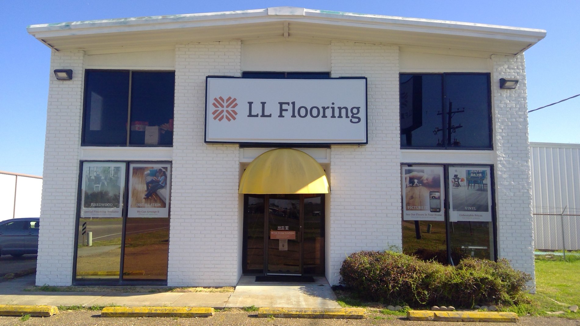 LL Flooring #1187 Broussard | 3401 U.S. 90 | Storefront