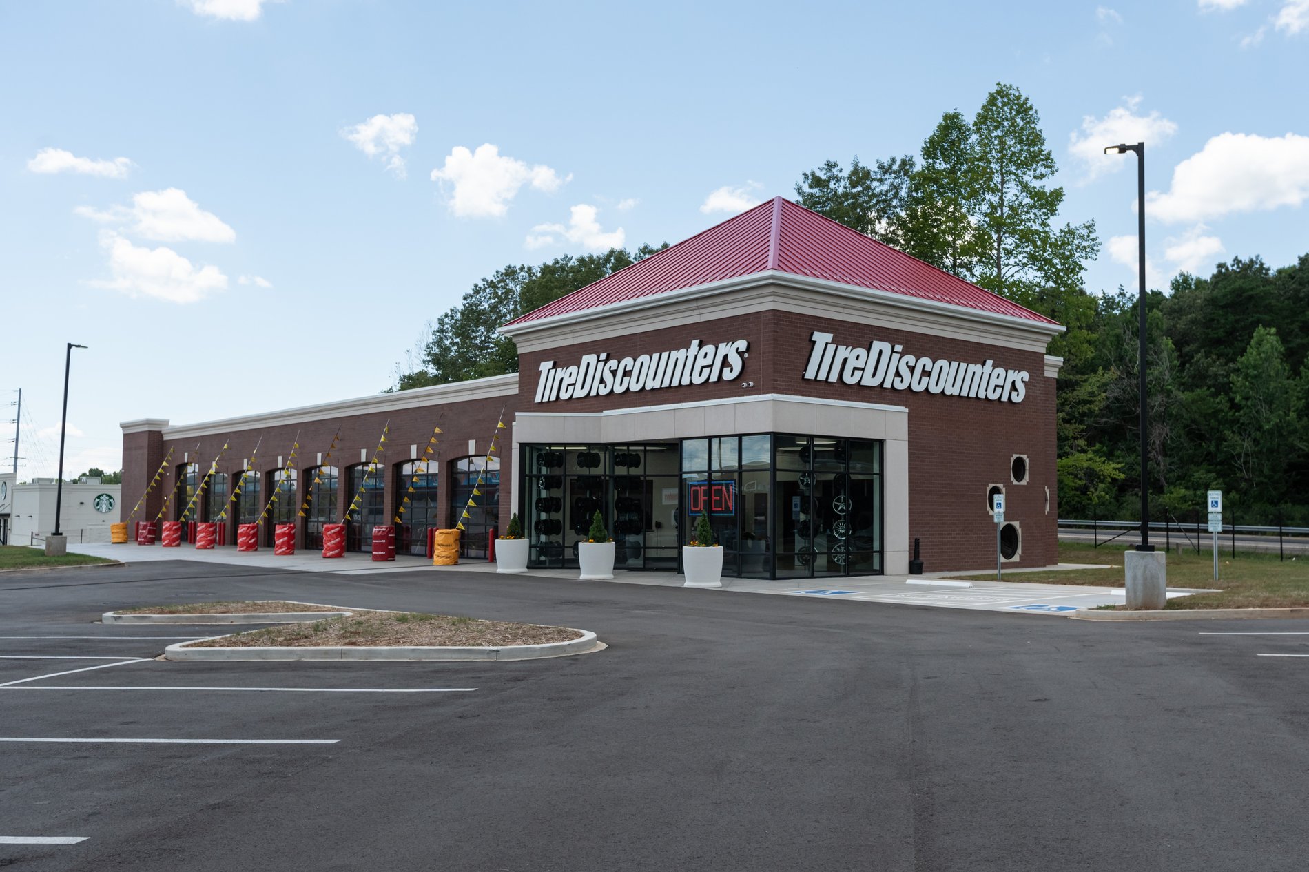 Tire Discounters Chapman Hwy tires, alignment, brakes, autoglass in Knoxville, TN