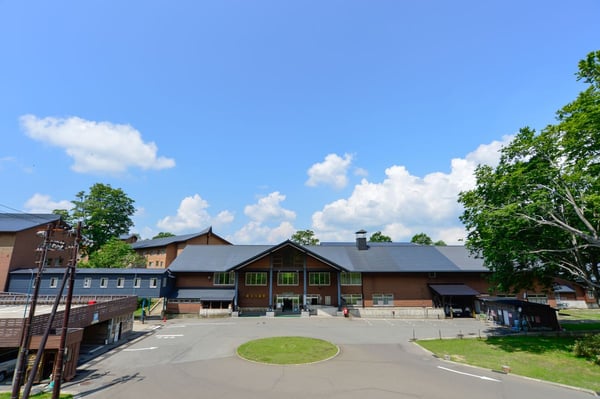 八幡平の大自然に抱かれて、強烈な温泉体験ができる山岳温泉リゾート【秋田県　新玉川温泉】