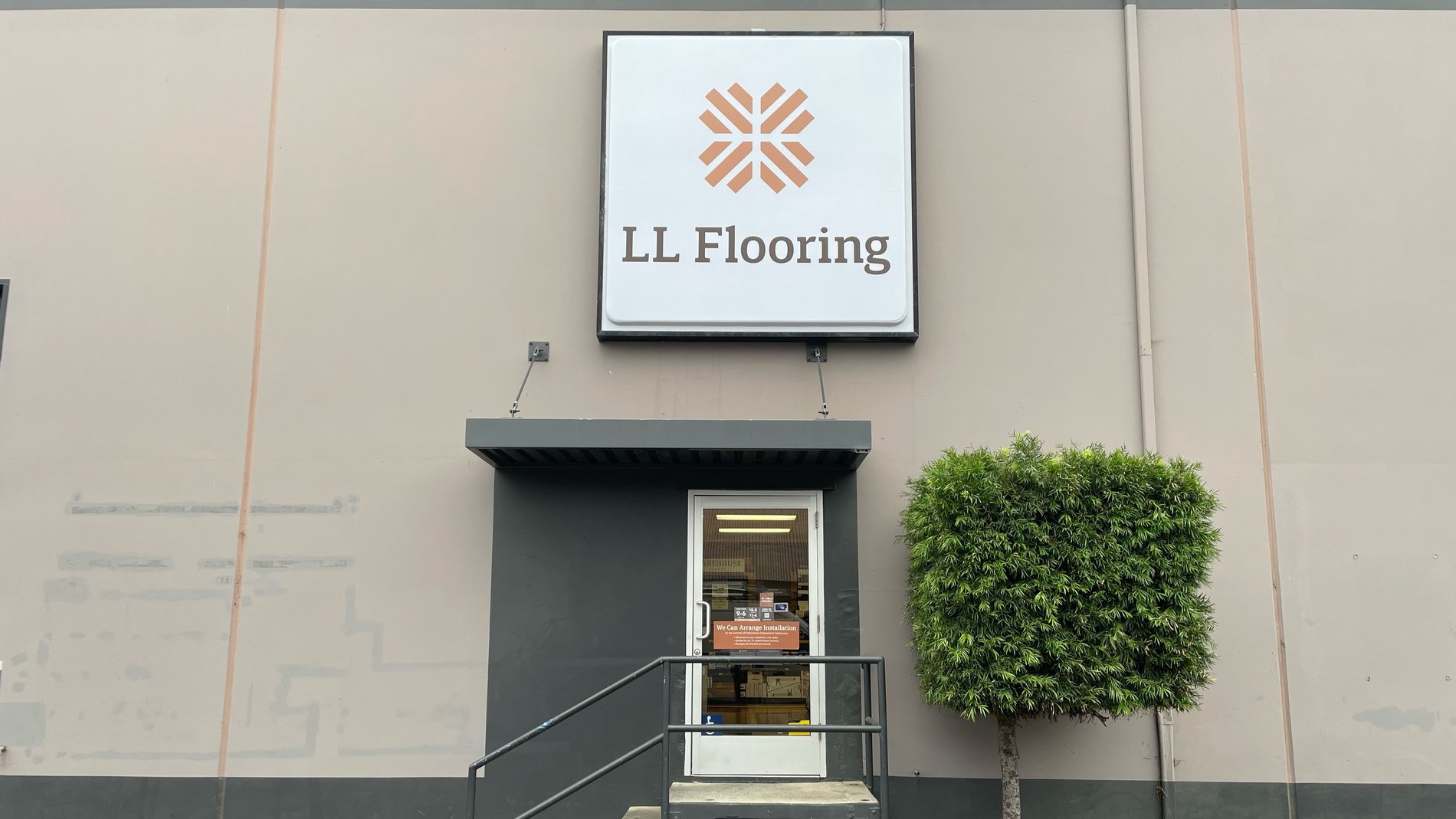 LL Flooring #1118 Ventura | 6250 Inez St | Storefront